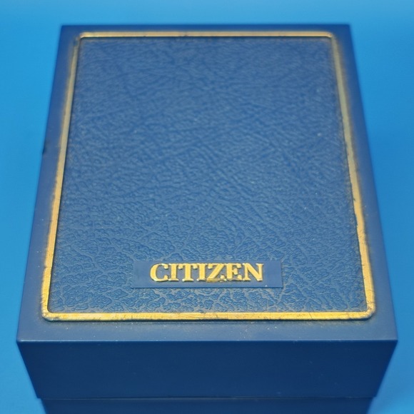 Vintage 2012 CITIZEN Eco‎ Drive Mother Of Pearl Women\'s Quartz Watch Swarovski